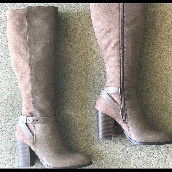 Delicious Shoes - Brand NEW Dressy Heeled Riding Boot